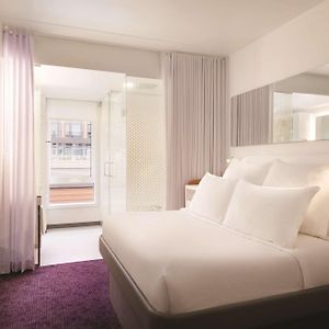 Premium Queen Room