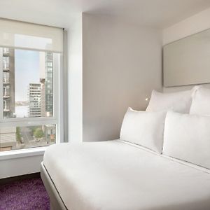Premium Queen Room
